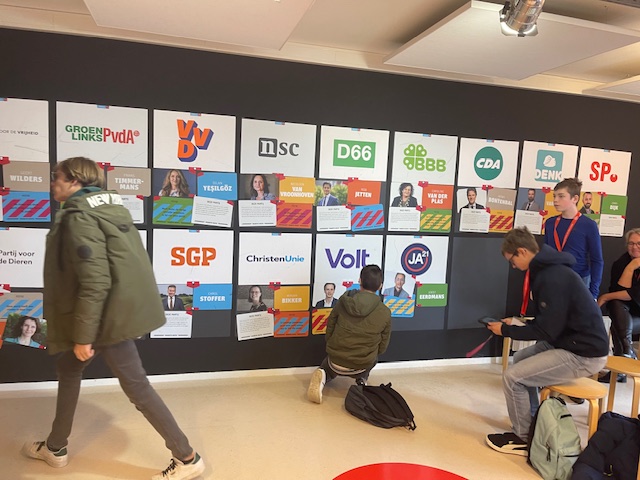 Leerlingen van Connect op bezoek in het politieke hart van Nederland